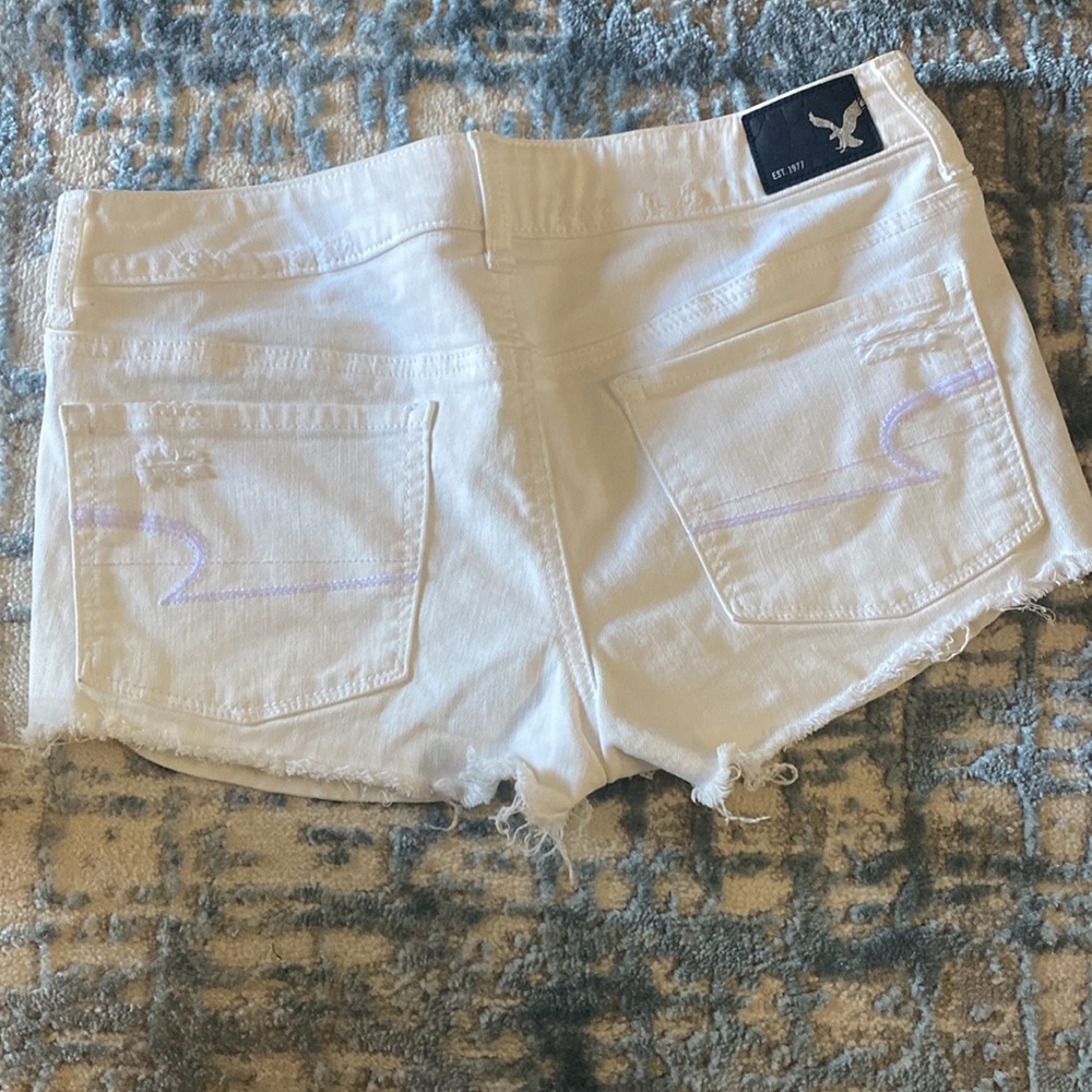 American Eagle white shorts